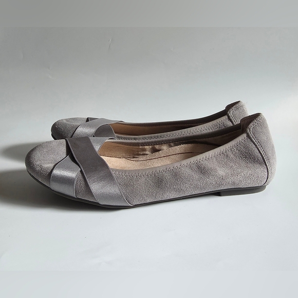 Vionic Maria Gray Suede Women's Casual Flats Slip On Shoes Size 8 - Picture 1 of 10